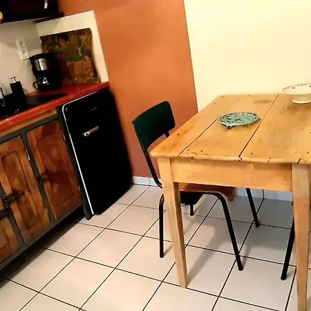 La Station 710 Insolite Entre Sioule Et Sancy Apartment *